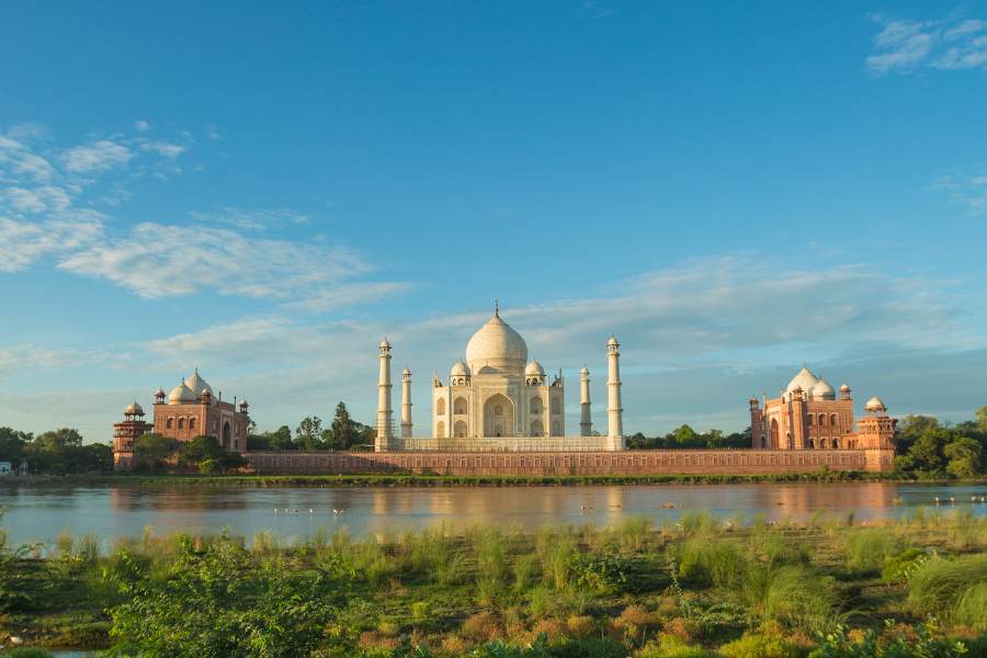 Taj Mahal Day Tour From Mumbai
